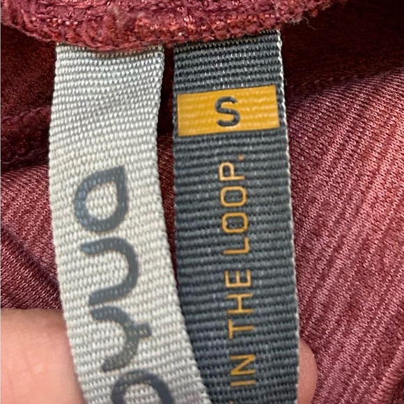 PYUA/ woman’s/ long sleeve/ cross over neck/ performance fabric, size S - Picture 8 of 13